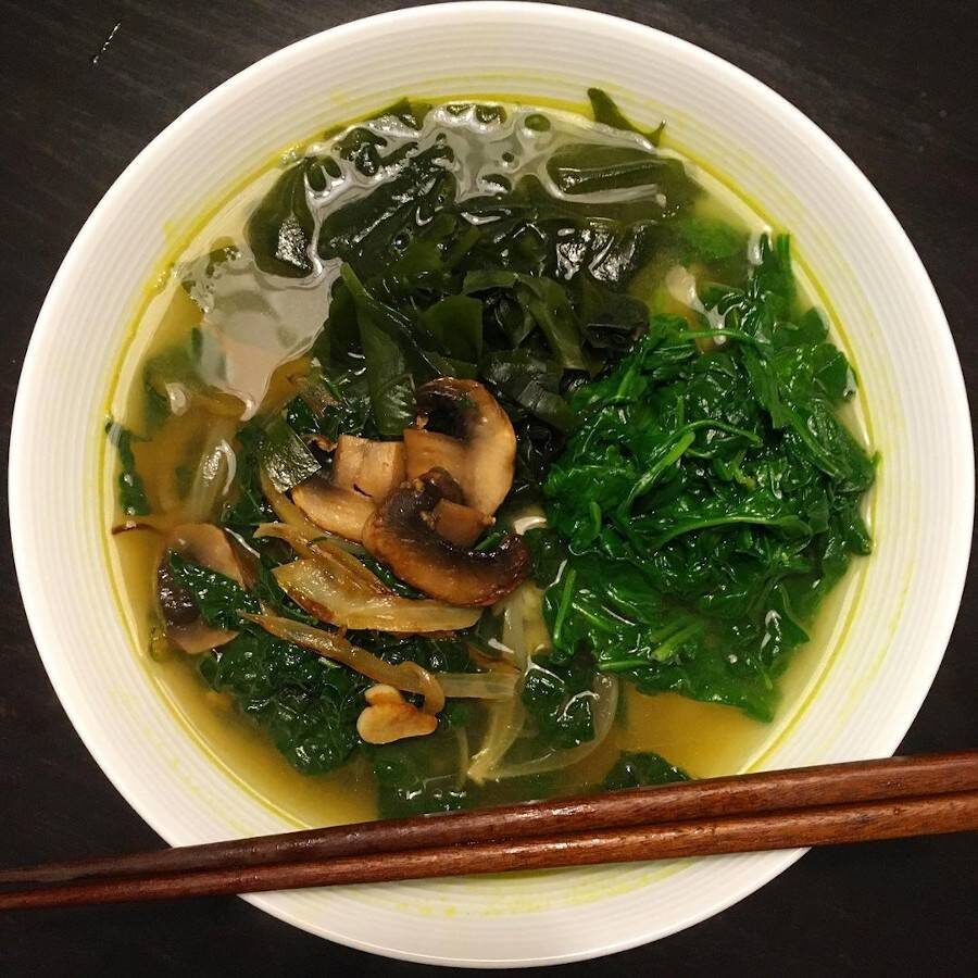 Stir Fried Mushrooms & Kale Instant Top Ramen