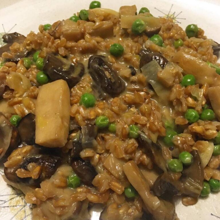 Farrotto Recipe With Mushroom, Peas and Spring Onions