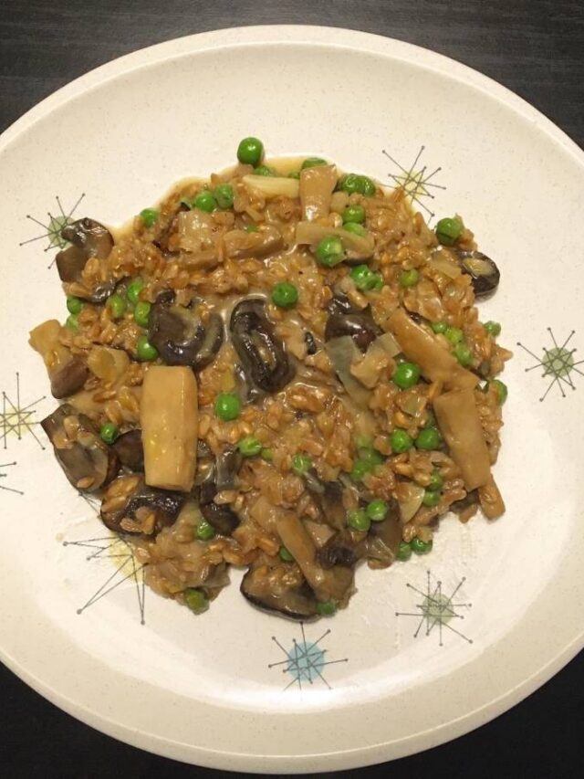 Farrotto Recipe With Mushroom, Peas and Spring Onions