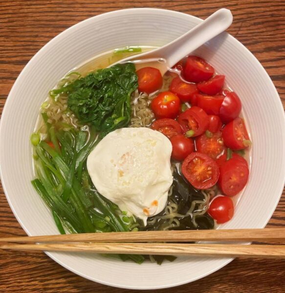 Moroheiya Noodles in Organic Vegetable Shoyu Broth